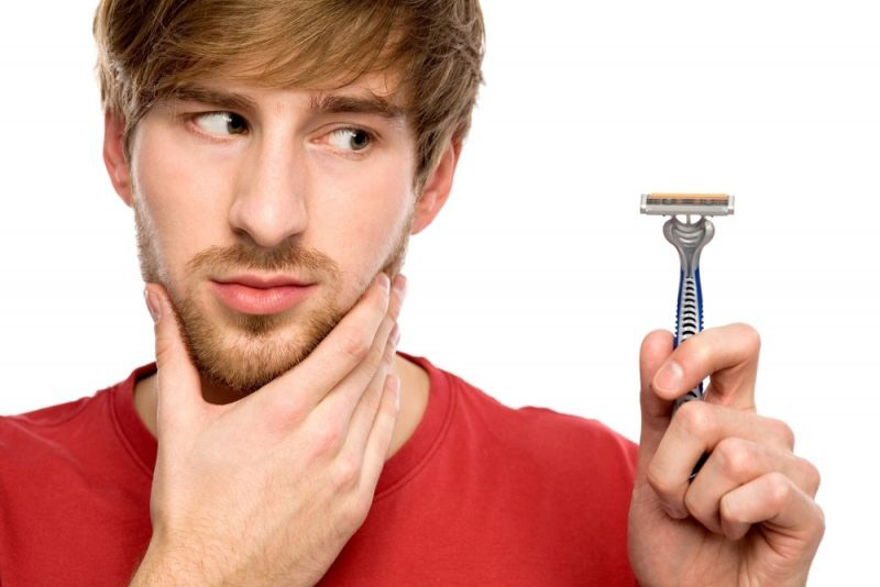 Cạo râu đúng cách để ngăn ngừa viêm nhiễm, tổn thương