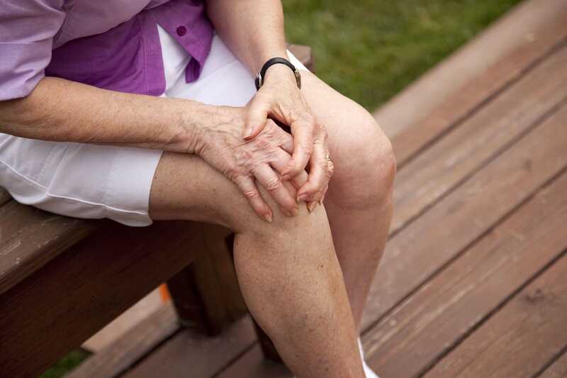 Viêm khớp gối là bệnh lý xương khớp xảy ra khi vùng đầu gối của một hoặc cả hai bên chân bị viêm nhiễm