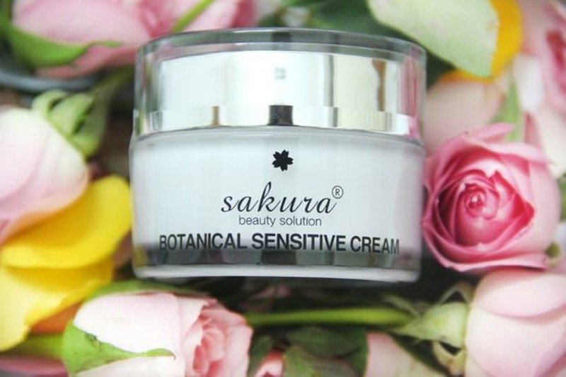Sakura Botanical Sensitive Cream là lựa chọn rất thích hợp cho các chị em có da nhạy cảm