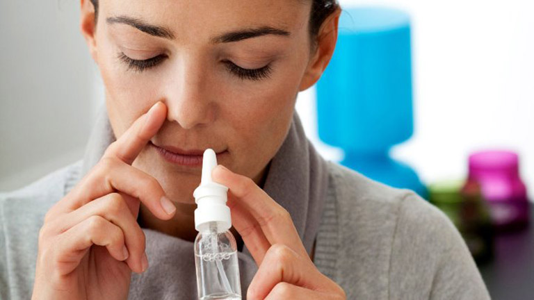 Thuốc xịt viêm mũi dị ứng này có tác dụng hỗ trợ giảm đau, giảm ngứa mũi nhanh chóng