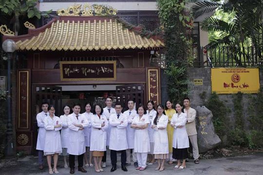 Đội ngũ chuyên gia giàu kinh nghiệm tại Trung Tâm Da liễu Đông y Việt Nam